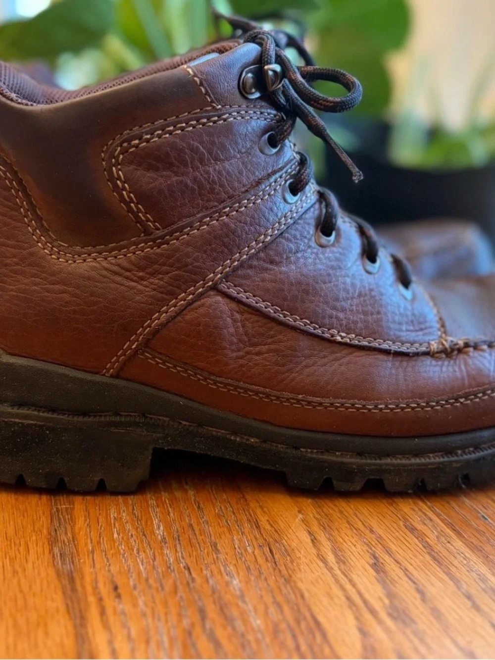 Vibram Casual Brown Boots Work Hiking  Size 10.5 Durable Laced Ankle High